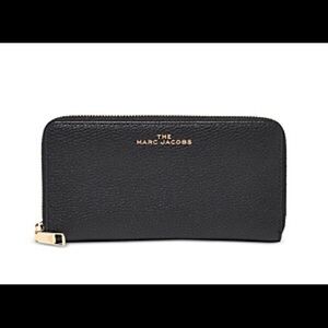 Marc Jacobs vertical zippy continental wallet
